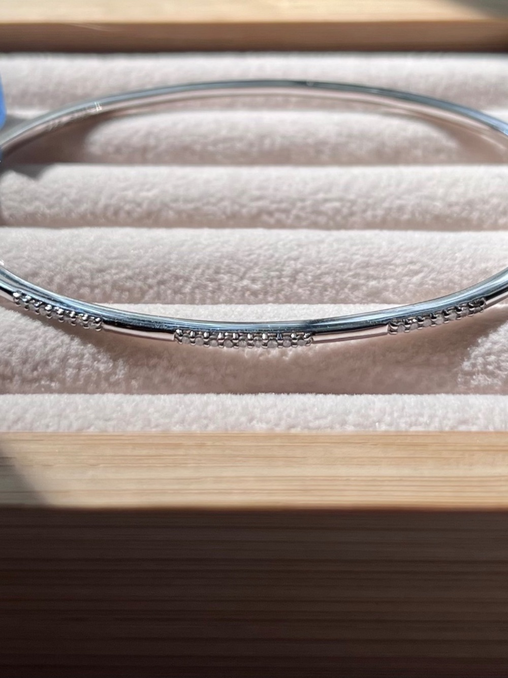 B023 | Natural Diamond Thin Bangle Bracelet